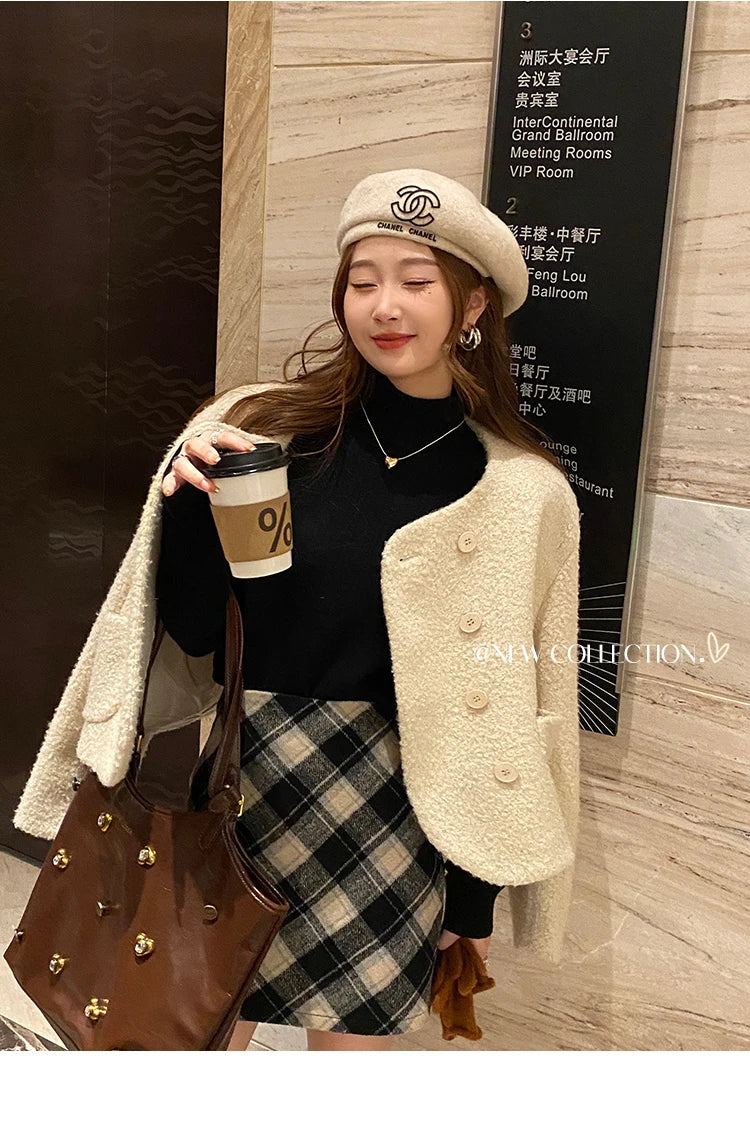 Oversized knitted sweater