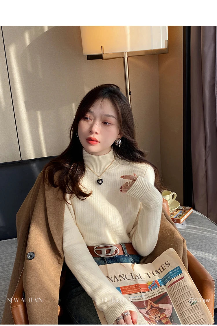 Oversized knitted sweater