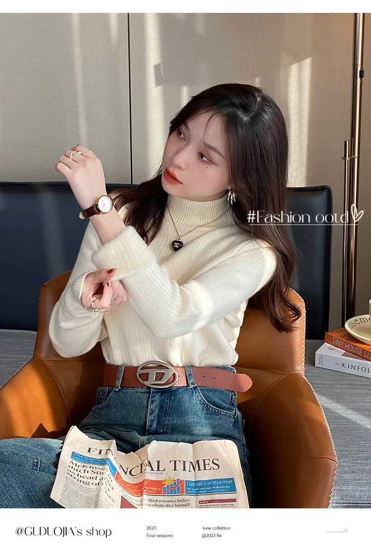 Oversized knitted sweater